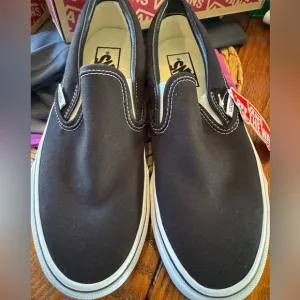 Vans classic slip on black new in box