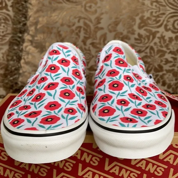 Vans Classic Slip-On Flowers/True White WMNS
