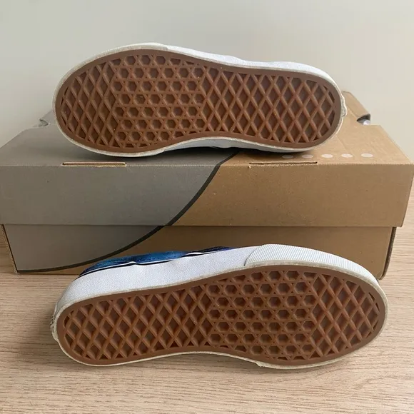 Vans Classic Slip On Galaxy Kids Sneakers- SZ 2 Y