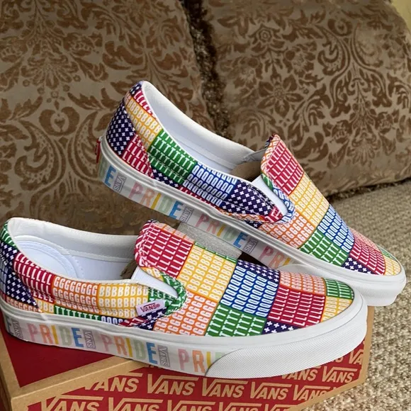 Vans Classic Slip On Pride Multi/True White WMNS