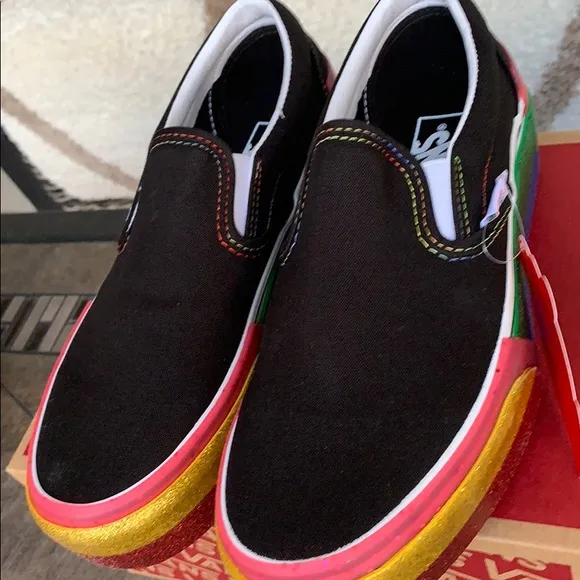 ••VANS CLASSIC SLIP ON S PLATFORMS GLITTER BLK/R W