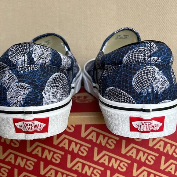 Vans Classic Slip-On Wireframe Skulls Black / True White WMNS