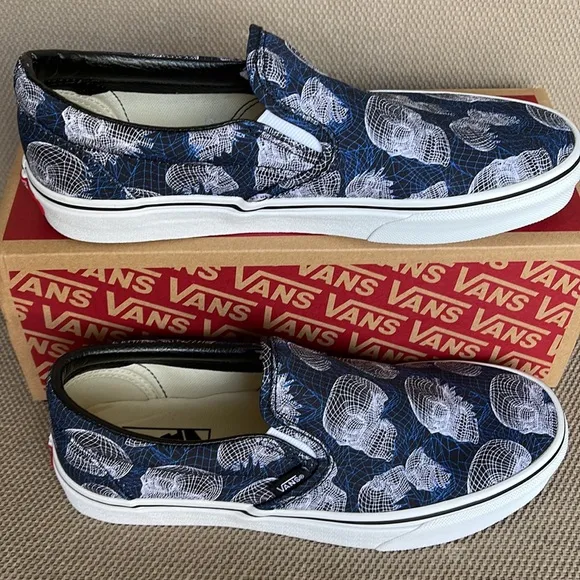 Vans Classic Slip-On Wireframe Skulls Black / True White WMNS