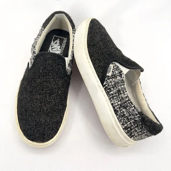 Vans Classic Slip On Sneakers in Black and White size 7