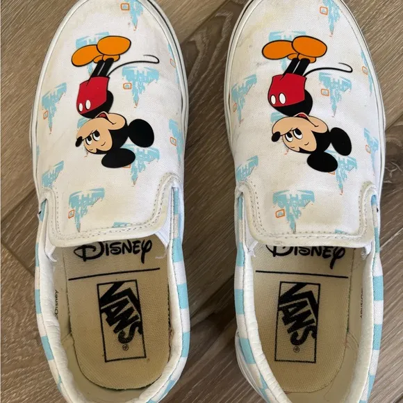 Vans Disney Parks Mickey Mouse Limited Edition Slip-On Sneakers Women’s Size 5.5