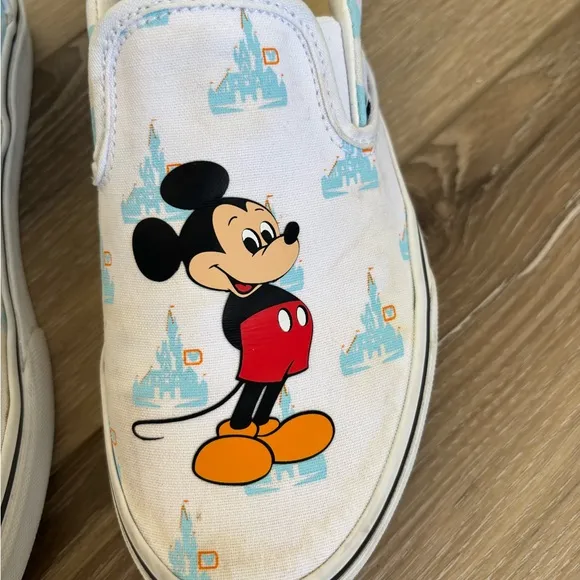 Vans Disney Parks Mickey Mouse Limited Edition Slip-On Sneakers Women’s Size 5.5