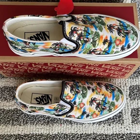 Vans Men’s Classic Slip-On Aloha Black/True White Sneakers
