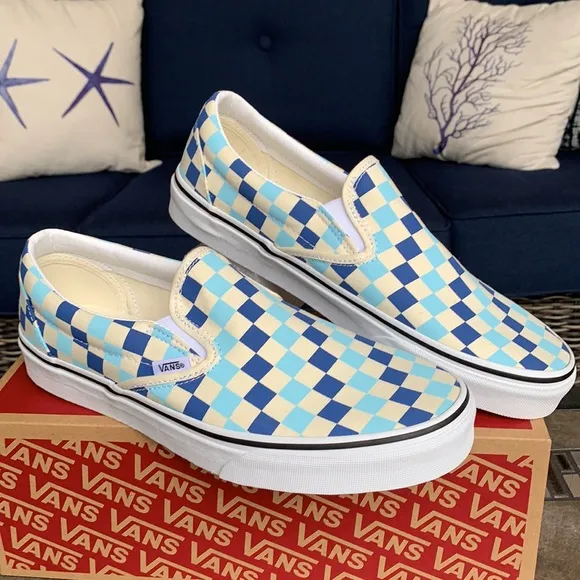 VANS Men’s CLASSIC SLIP ON CHECKERBOARD BLUE TOPAZ Sneakers