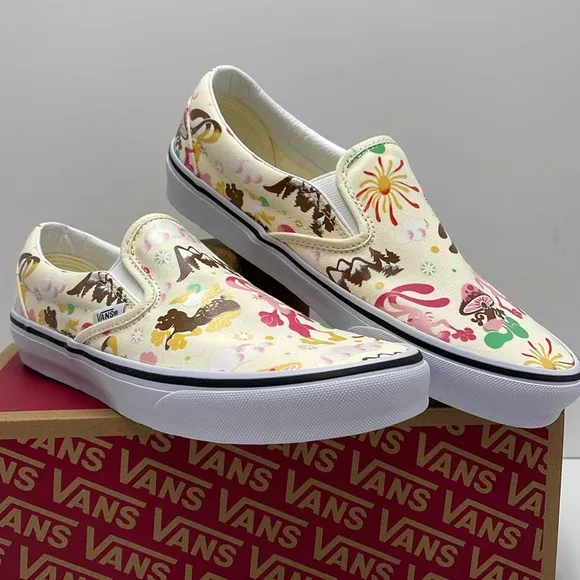 Vans Men’s Classic Slip-On Get Outdoors Classic White VN000BVZFRL Sneakers