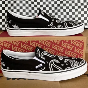 Vans Men’s Classic Slip On Peace Paisley Black/True White sneakers