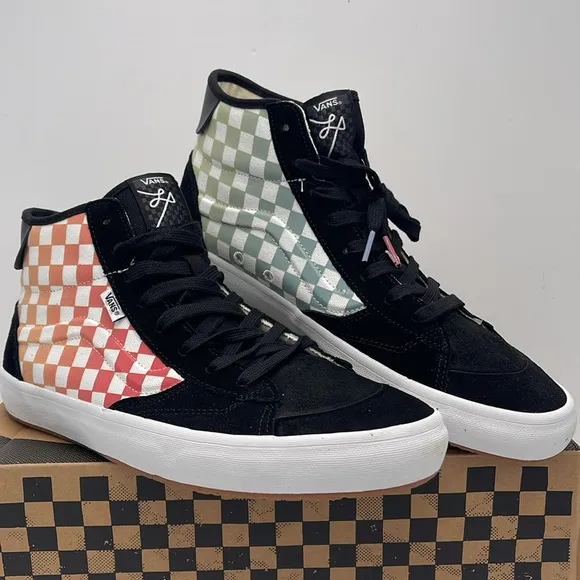 Vans Men’s High-Top Sneakers The LizzieCheckerboard Black/MultiVN0A4BX1BML