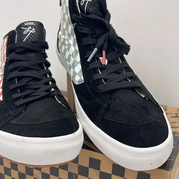 Vans Men’s High-Top Sneakers The LizzieCheckerboard Black/MultiVN0A4BX1BML