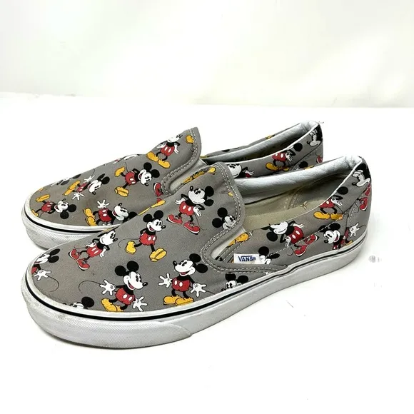VANS OFF THE WALL Disney slip on sneakers, men’s size 10