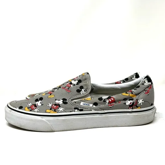 VANS OFF THE WALL Disney slip on sneakers, men’s size 10