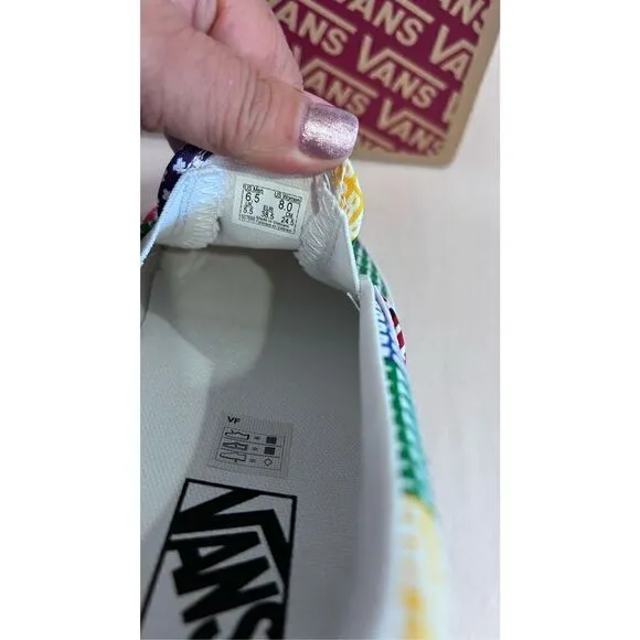VANS PRIDE CLASSIC SLIP ON MULTI/TRUE WHITE UNISEX SLIP ON SNEAKERS MENS 6.4 W 8