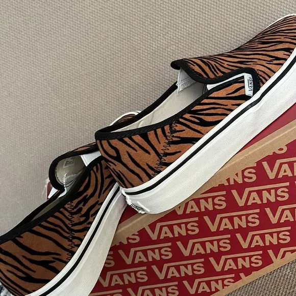 Vans Slip-On Safari Animal Stripes Black Marshmallow WMNS