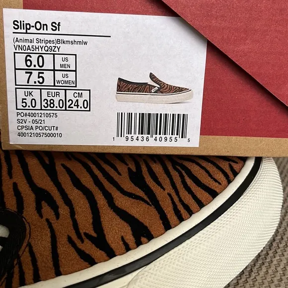 Vans Slip-On Safari Animal Stripes Black Marshmallow WMNS