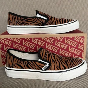 Vans Slip-On Safari Animal Stripes Black Marshmallow WMNS