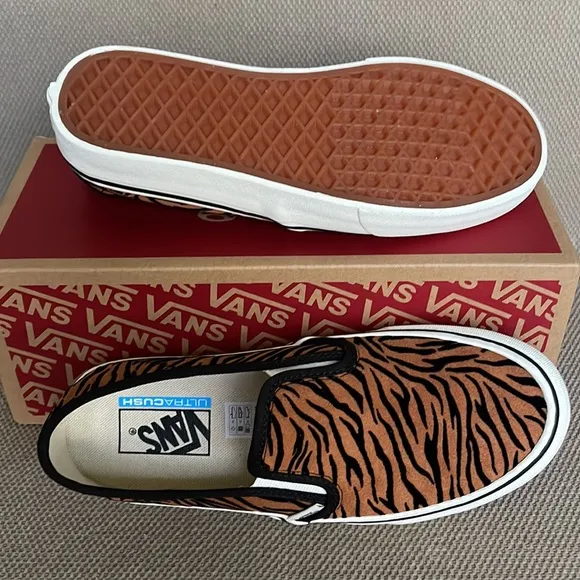Vans Slip-On Safari Animal Stripes Black Marshmallow WMNS