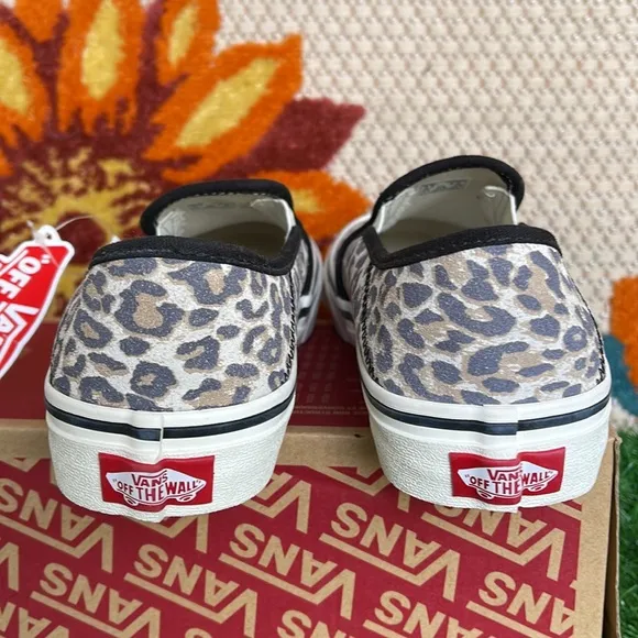 Vans Slip On Sf Cheetah White Cap Gray/Black Surf WMNS sneakers