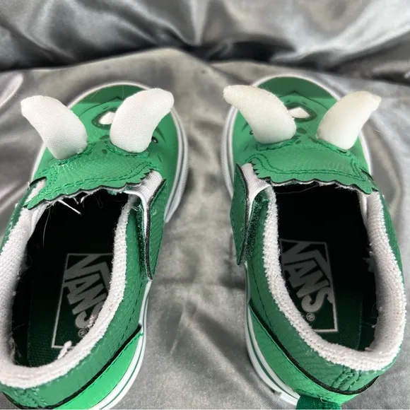 Vans Toddler Slip On Green Triceratops Dinosaur Slip On Sneakers Size 5.5 EUC