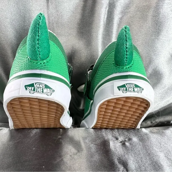 Vans Toddler Slip On Green Triceratops Dinosaur Slip On Sneakers Size 5.5 EUC