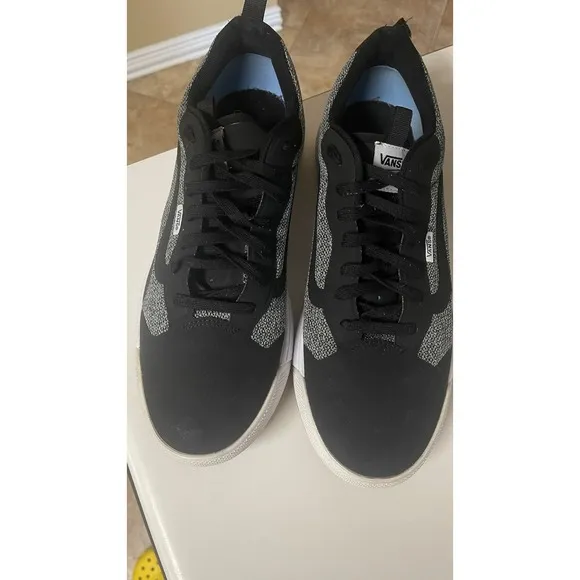 VANS UltraRange Exo Mens HeatherKnit Black White casual sneakers size 13