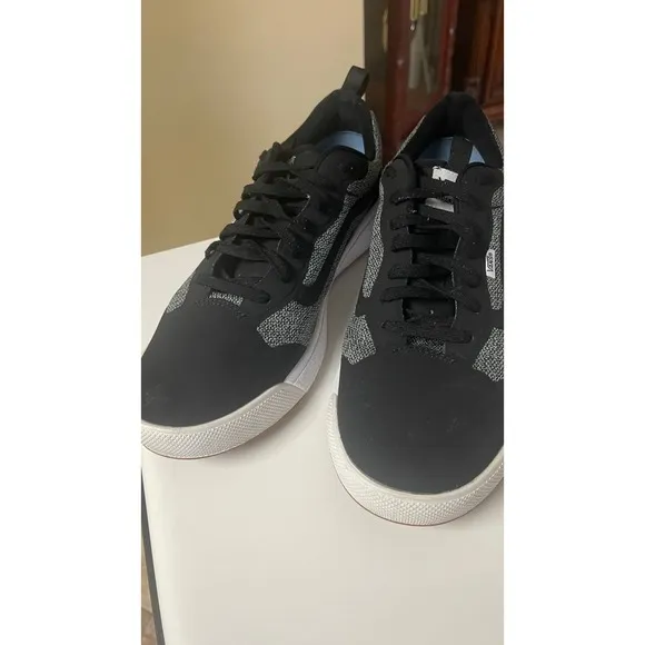VANS UltraRange Exo Mens HeatherKnit Black White casual sneakers size 13