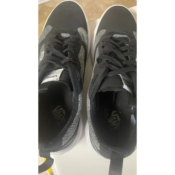 VANS UltraRange Exo Mens HeatherKnit Black White casual sneakers size 13