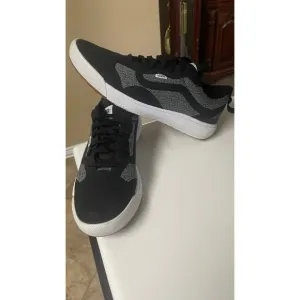 VANS UltraRange Exo Mens HeatherKnit Black White casual sneakers size 13