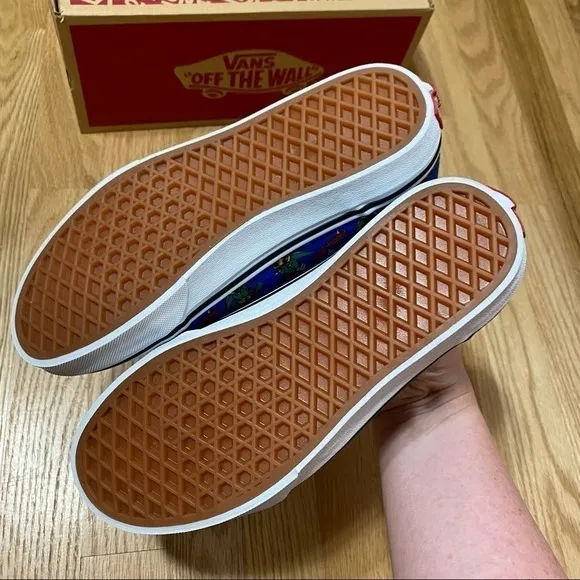 Vans Ward Dragon Explorer Sneakers Shoes NEW 6 Youth Kids