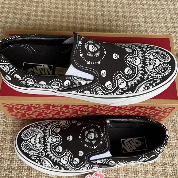 Vans WMNS Classic Slip On Bandana Black/True White Sneakers