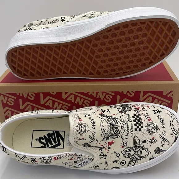 Vans WMNS Classic Slip-On Butterfly Journal Marshmallow VN0A7Q5DKIG Sneakers