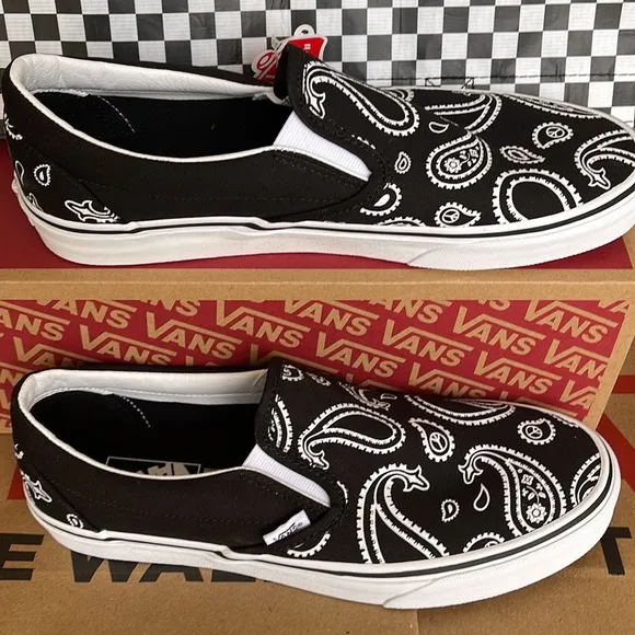 Vans WMNS Classic Slip On Peace Paisley Black/True White  sneakers