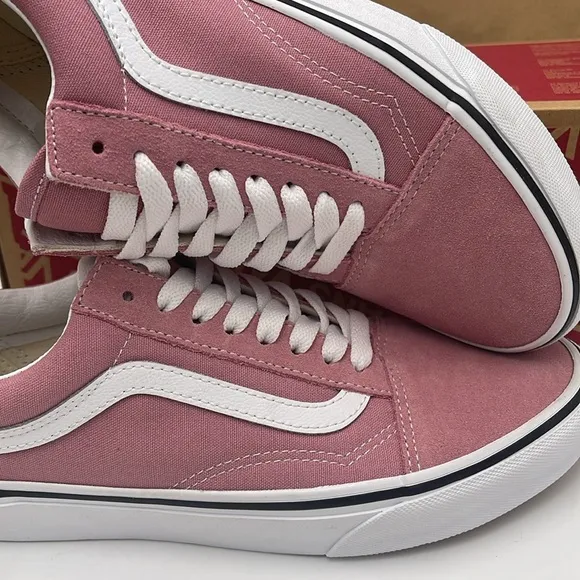 Vans WMNS Pink and White Sneakers Old SkoolColor Theory FoxgloveVN000CT8C3S