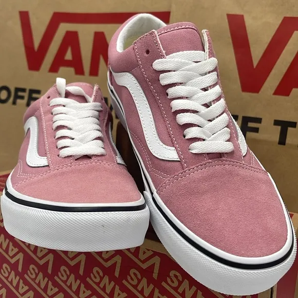 Vans WMNS Pink and White Sneakers Old SkoolColor Theory FoxgloveVN000CT8C3S