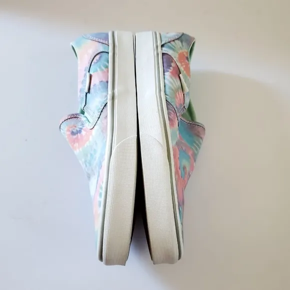 Vans Women's Tie-Dye Slip-On Sneakers Size 9