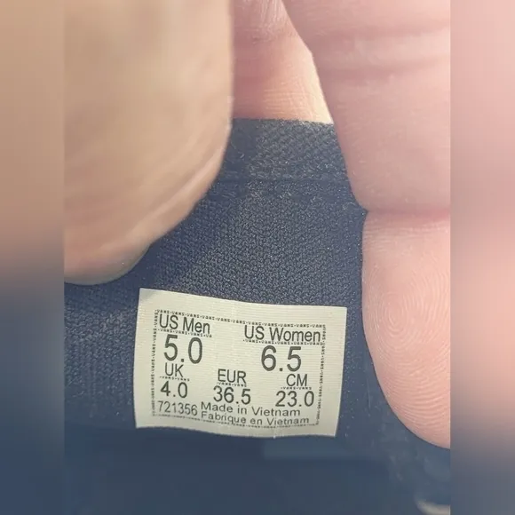 Vans X National Geographic Slip-On Sneaker Size 6.5.