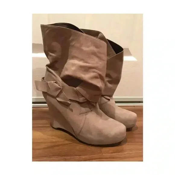 Vera Wang Lavender Suede ankle boots