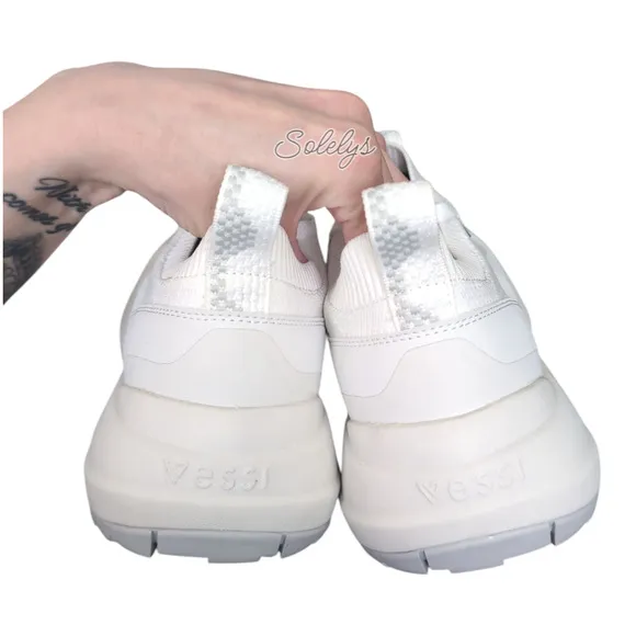 Vessi Stormburst Low Top Original White Waterproof Lightweight Sneaker Womens 8