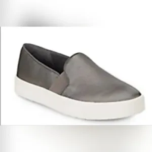 Vince Bailey Pebbled Women's Metallic Pewter Slip-On Sneakers Sz.9