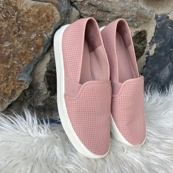 Vince Blair 5 rose pink leather perforated sneaker 6.5