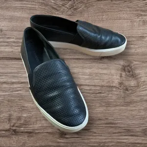 Vince Blair Black Slip-On Casual Sneaker Womans Sz. 8M Perforated Leather