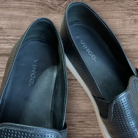 Vince Blair Black Slip-On Casual Sneaker Womans Sz. 8M Perforated Leather
