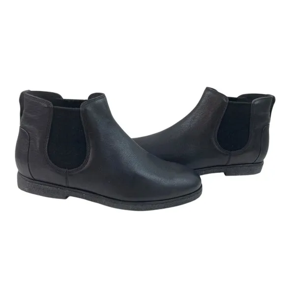 *VINCE Boots Mens Size 13M Black Leather Chelsea Slip On Normcore Waterproof