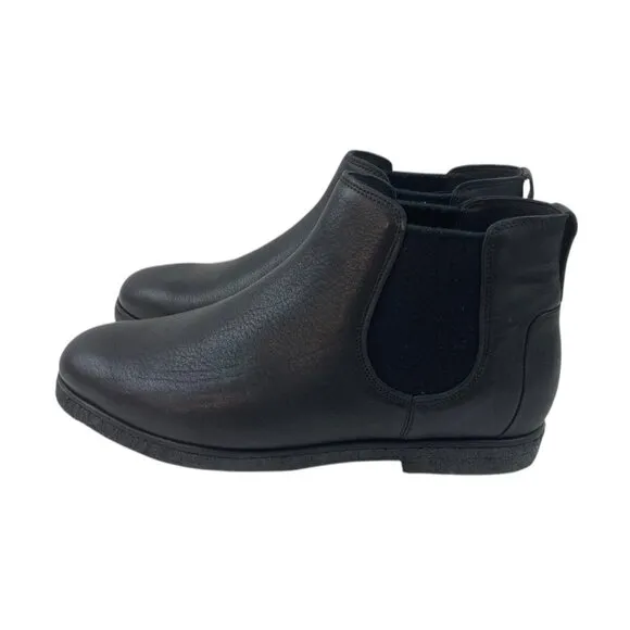 *VINCE Boots Mens Size 13M Black Leather Chelsea Slip On Normcore Waterproof