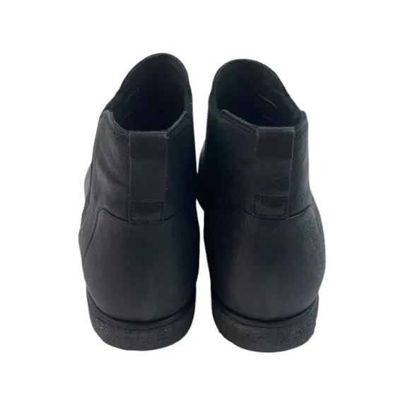 *VINCE Boots Mens Size 13M Black Leather Chelsea Slip On Normcore Waterproof
