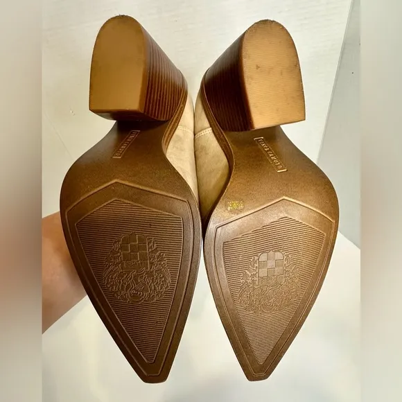 Vince Camuto Gigietta Tan Block Heel Zip Up Bootie Size 6.5 Pre-owned