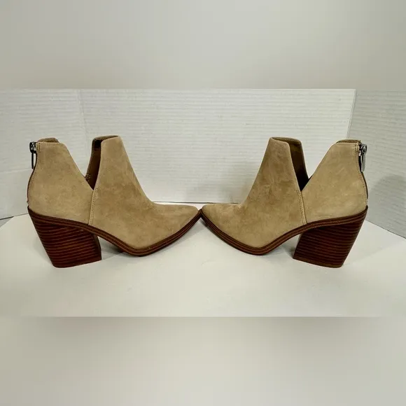 Vince Camuto Gigietta Tan Block Heel Zip Up Bootie Size 6.5 Pre-owned