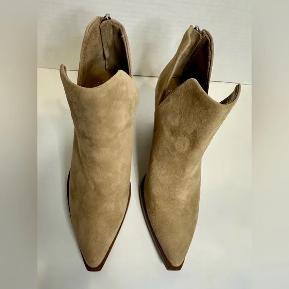 Vince Camuto Gigietta Tan Block Heel Zip Up Bootie Size 6.5 Pre-owned